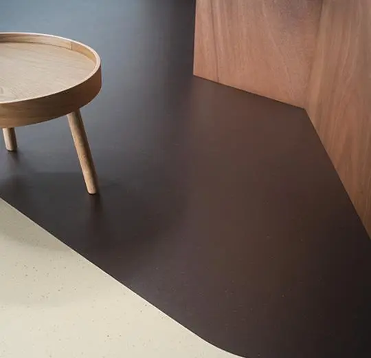 Marmoleum Cocoa 3581 dark chocolate